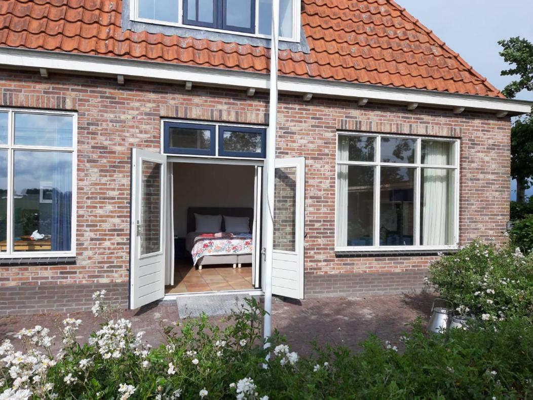 Luxe Gastenverblijf In Het Hart Van Friesland Akkrum Екстериор снимка